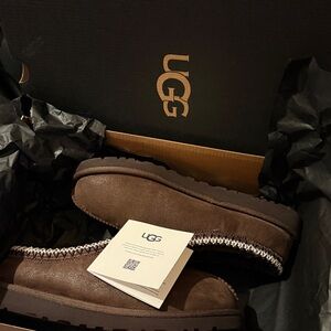 UGG Chocolate Brown Suede Slip-Ons (no refunds) comes with an (UGG BOX) (US 7)